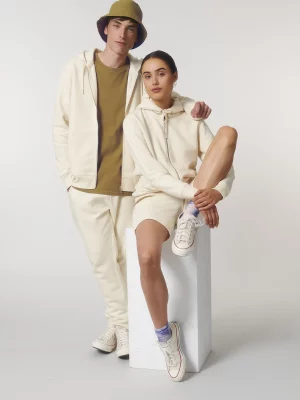 Jaquette unisexe premium de chez Stanley Stella, constituée de 85% coton biologique filé et peigné et 15% de polyester recyclé.